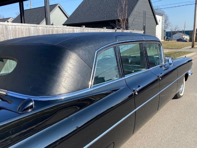 Unknown-Fleetwood-1963-Black-Gray-7