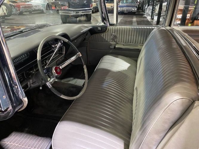 Unknown-Fleetwood-1963-Black-Gray-9