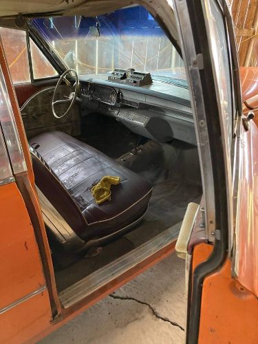 Unknown-Fleetwood-1965-Orange-off-White-2