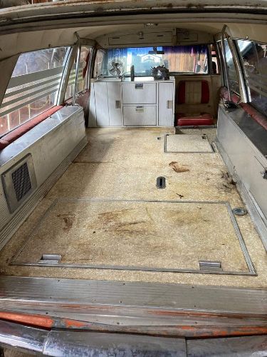 Unknown-Fleetwood-1965-Orange-off-White-5