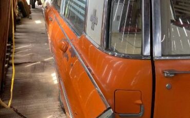 Unknown-Fleetwood-1965-Orange-off-White-7