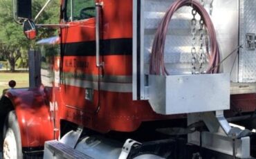 Unknown-Freightliner-flc-diesel-1988-red-2