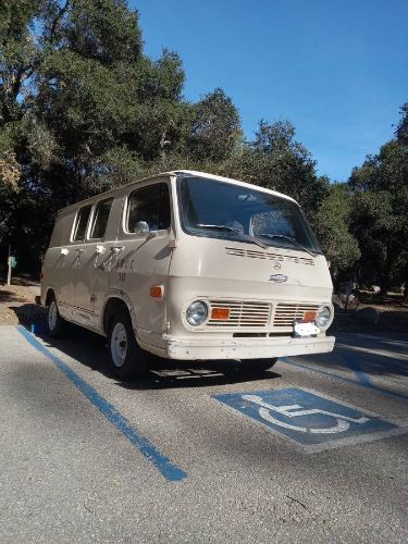 Unknown-G10-1968-White-14