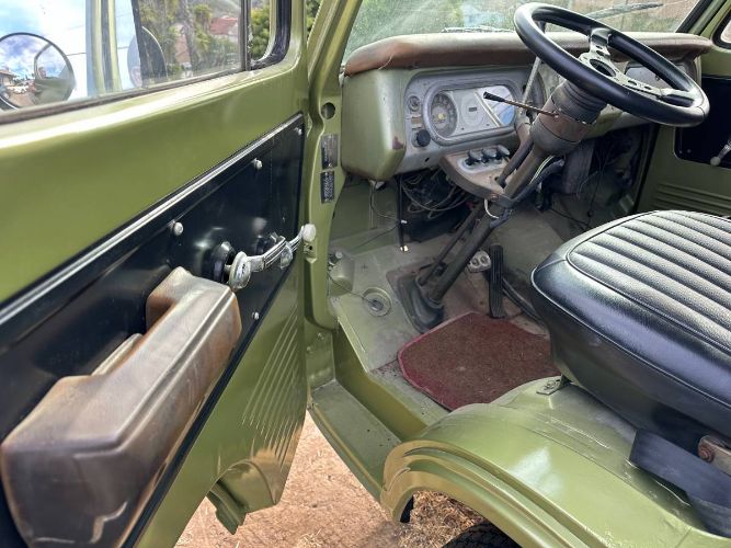 Unknown-G10-1969-Green-16