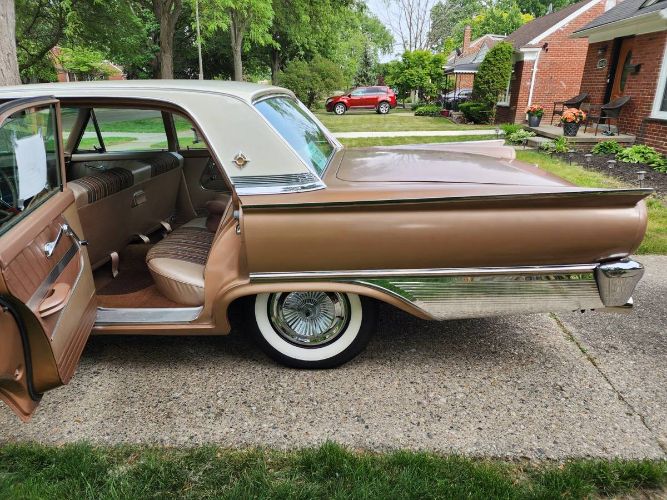 Unknown-Galaxie-1961-Custom-13
