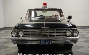 Unknown-Galaxie-1962-Raven-Black-Red-1