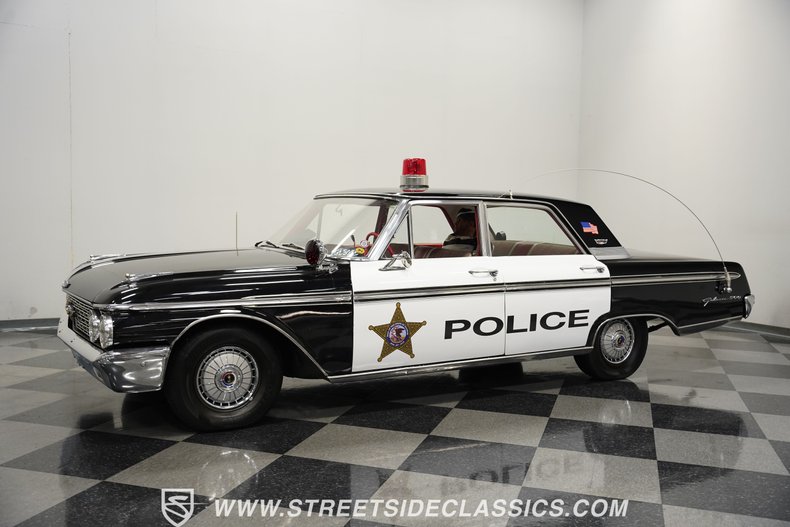 Unknown-Galaxie-1962-Raven-Black-Red-10