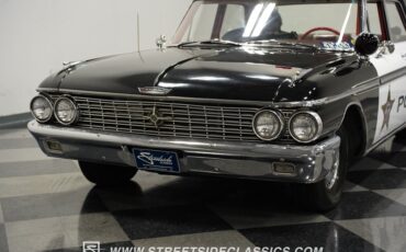 Unknown-Galaxie-1962-Raven-Black-Red-19