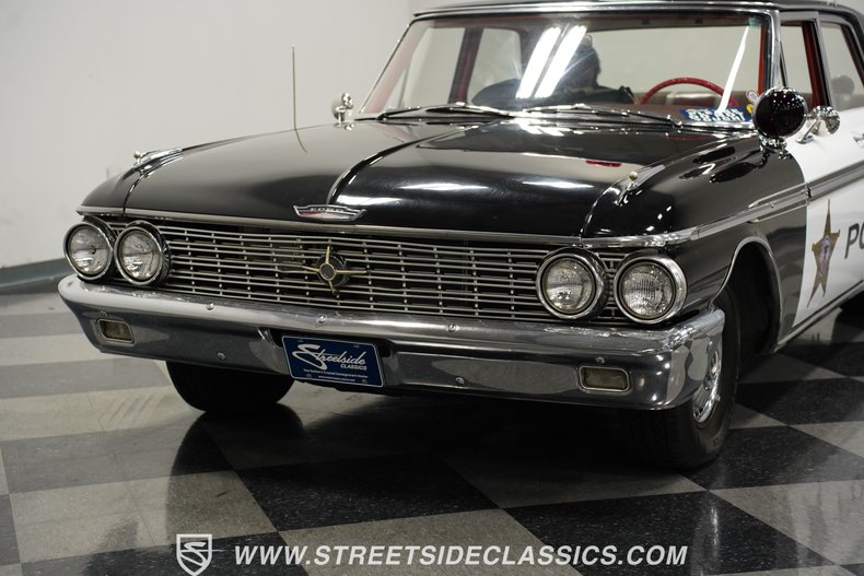 Unknown-Galaxie-1962-Raven-Black-Red-19