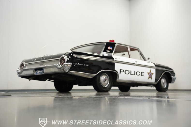 Unknown-Galaxie-1962-Raven-Black-Red-26