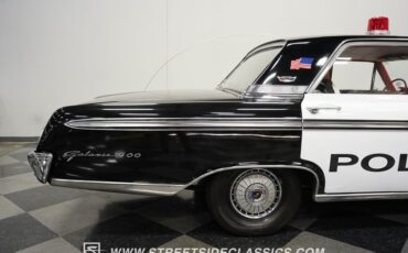 Unknown-Galaxie-1962-Raven-Black-Red-28