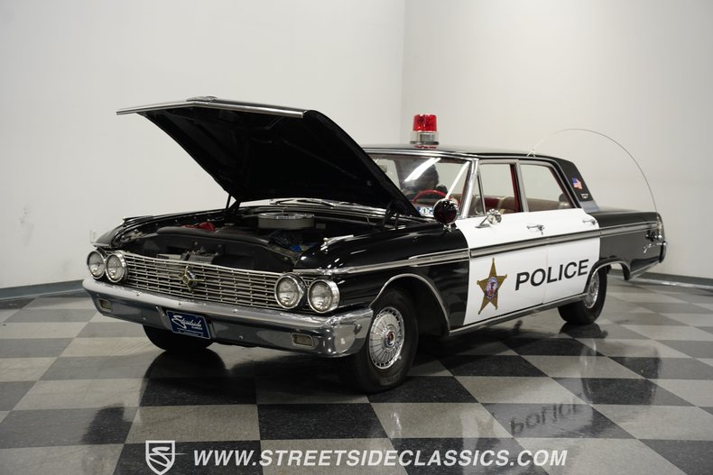 Unknown-Galaxie-1962-Raven-Black-Red-30