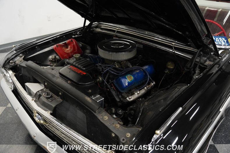 Unknown-Galaxie-1962-Raven-Black-Red-31
