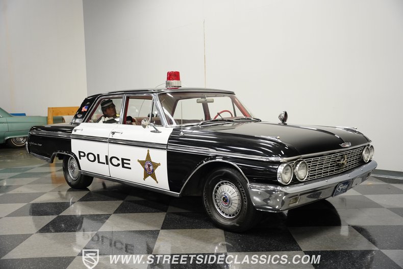 Unknown-Galaxie-1962-Raven-Black-Red-46