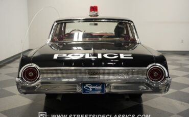Unknown-Galaxie-1962-Raven-Black-Red-47