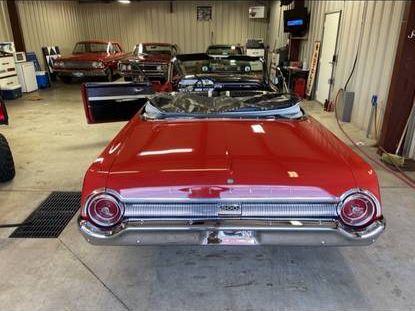Unknown-Galaxie-1962-Red-3