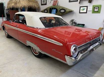 Unknown-Galaxie-1962-Red-5