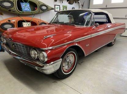 Unknown-Galaxie-1962-Red