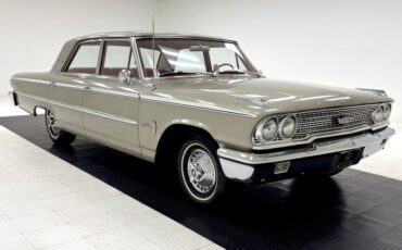 Unknown-Galaxie-1963-Champagne-Red-16