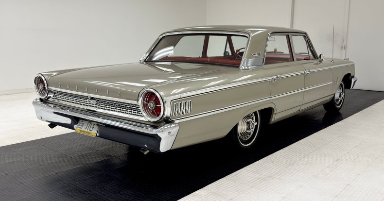 Unknown-Galaxie-1963-Champagne-Red-2