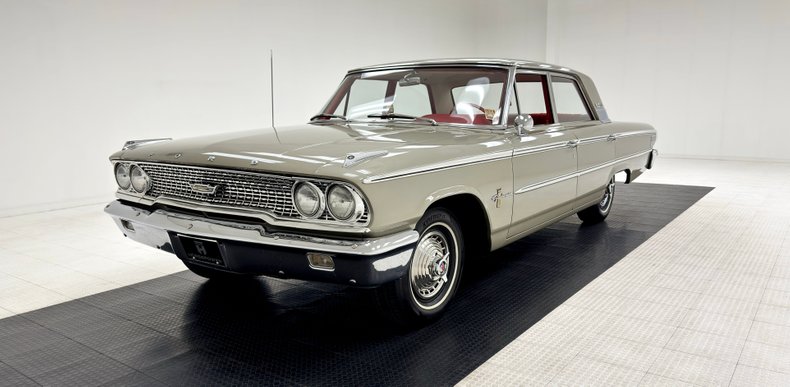 Unknown-Galaxie-1963-Champagne-Red-45