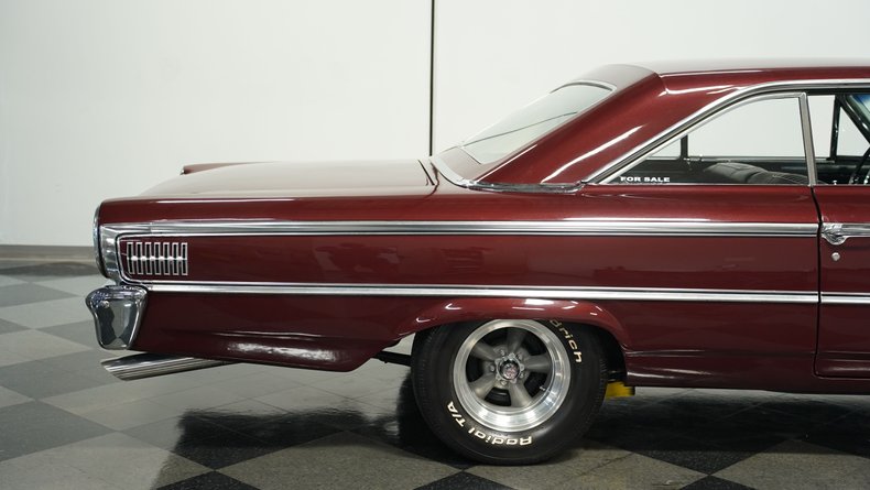 Unknown-Galaxie-1963-Heritage-Burgundy-Black-13