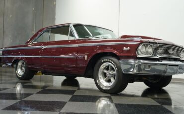 Unknown-Galaxie-1963-Heritage-Burgundy-Black-15