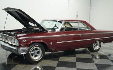Unknown-Galaxie-1963-Heritage-Burgundy-Black-16