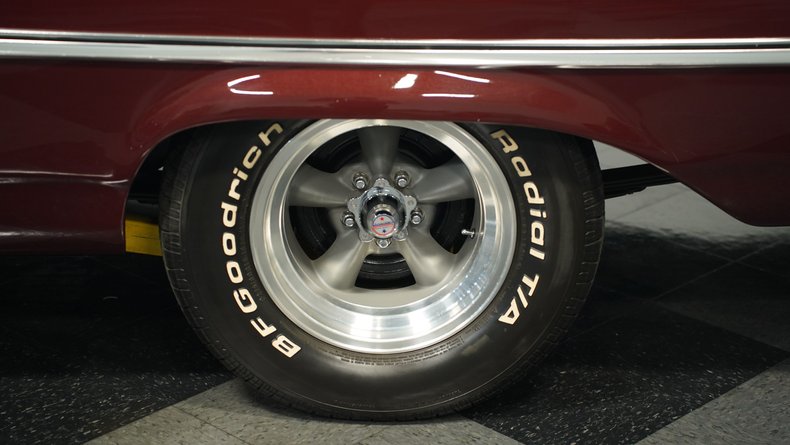 Unknown-Galaxie-1963-Heritage-Burgundy-Black-28