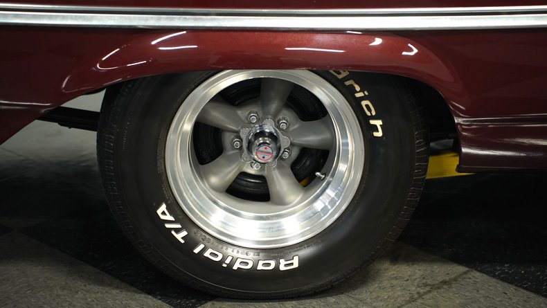 Unknown-Galaxie-1963-Heritage-Burgundy-Black-29