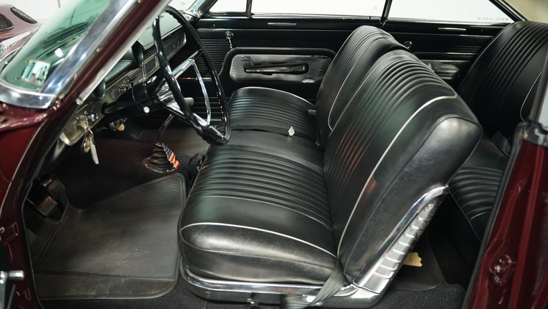 Unknown-Galaxie-1963-Heritage-Burgundy-Black-34