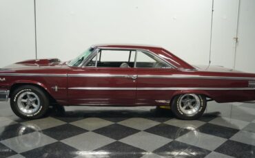 Unknown-Galaxie-1963-Heritage-Burgundy-Black-37