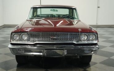 Unknown-Galaxie-1963-Heritage-Burgundy-Black-5