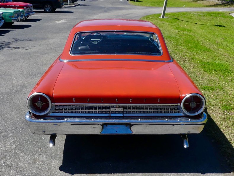 Unknown-Galaxie-1963-Red-Black-14