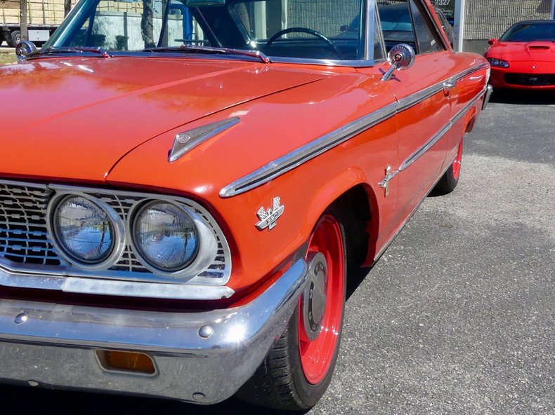 Unknown-Galaxie-1963-Red-Black-24