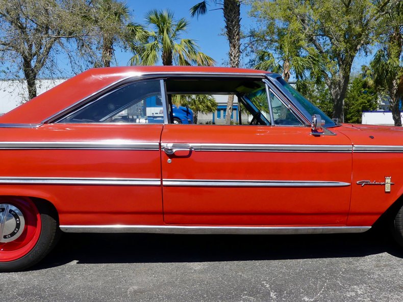 Unknown-Galaxie-1963-Red-Black-31