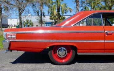 Unknown-Galaxie-1963-Red-Black-32
