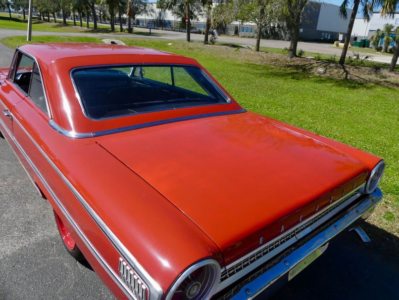 Unknown-Galaxie-1963-Red-Black-34