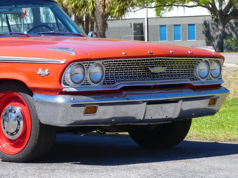 Unknown-Galaxie-1963-Red-Black-36