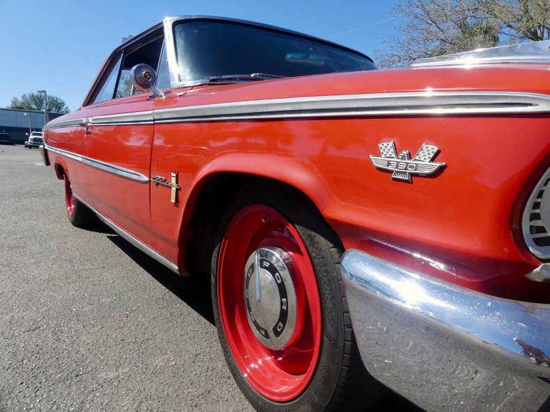 Unknown-Galaxie-1963-Red-Black-39