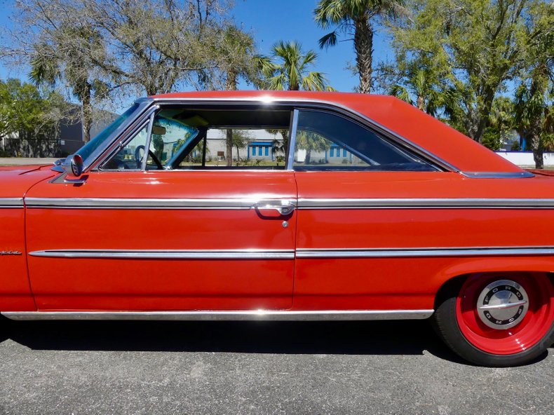 Unknown-Galaxie-1963-Red-Black-45