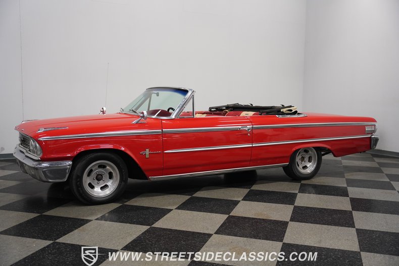 Unknown-Galaxie-1963-Red-Red-6