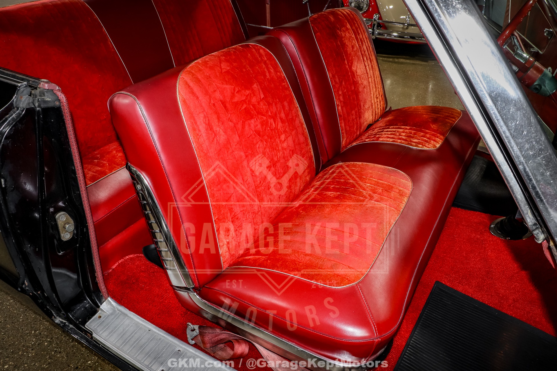 Unknown-Galaxie-1964-Black-Red-11
