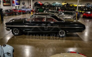 Unknown-Galaxie-1964-Black-Red-16
