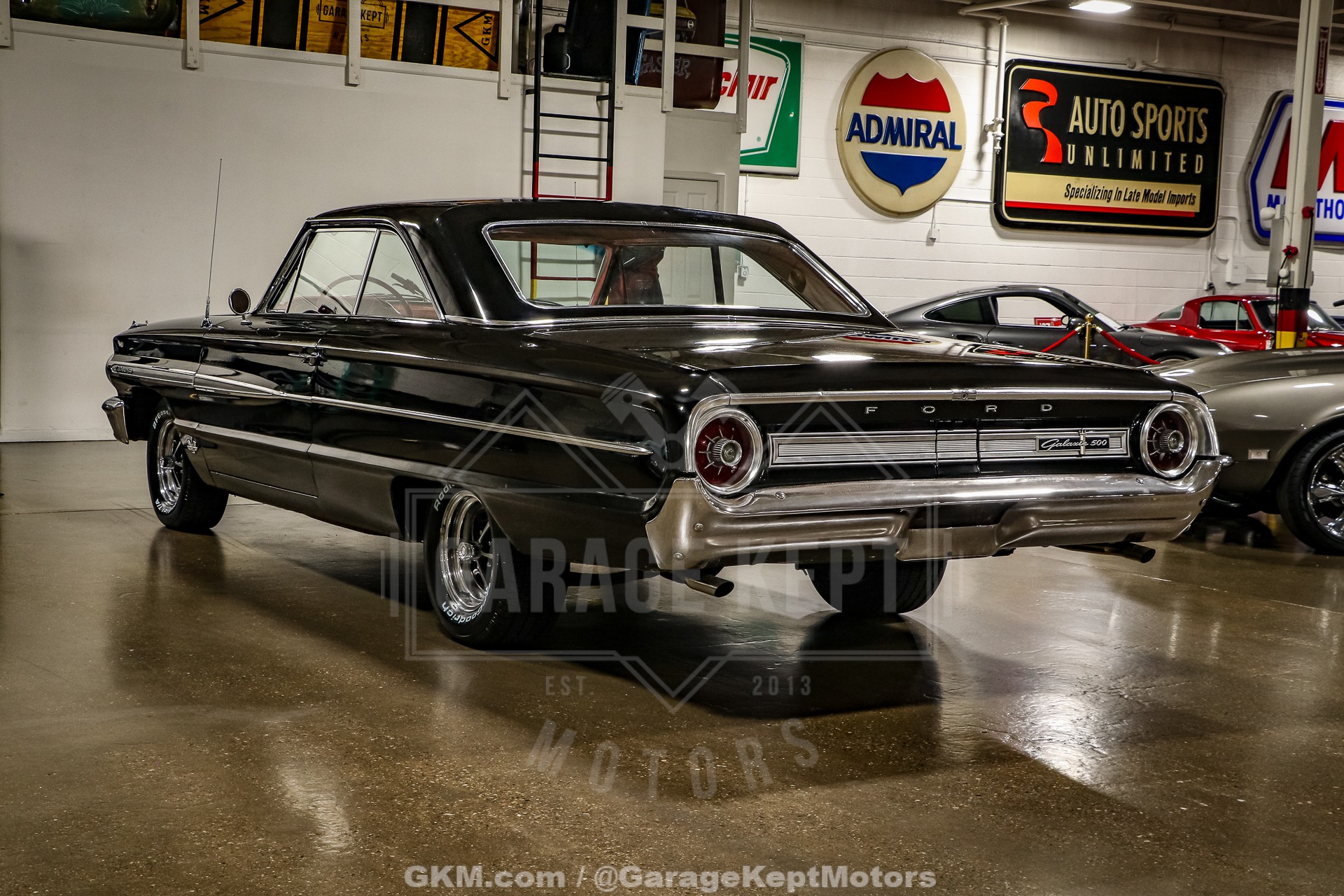 Unknown-Galaxie-1964-Black-Red-18
