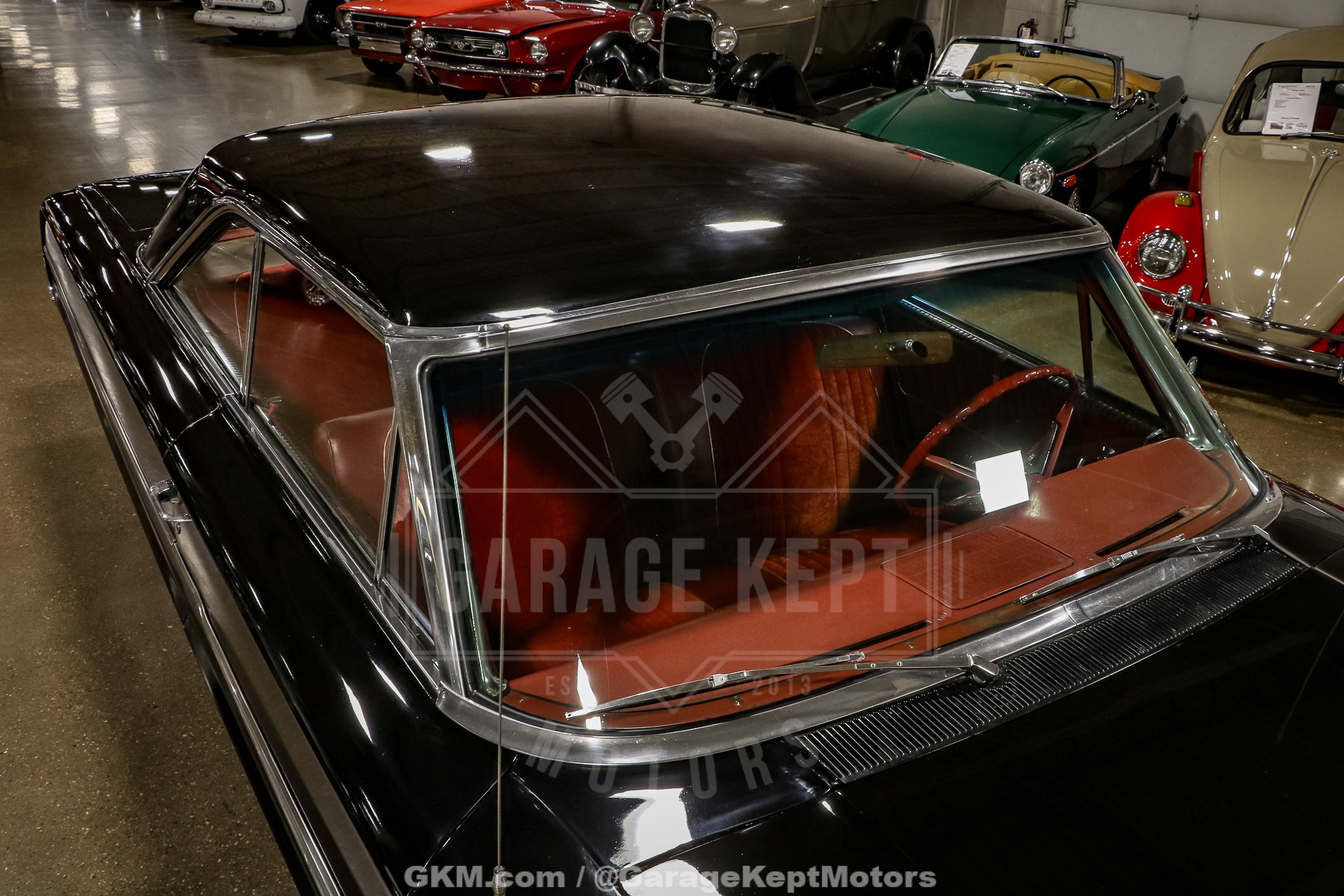 Unknown-Galaxie-1964-Black-Red-23