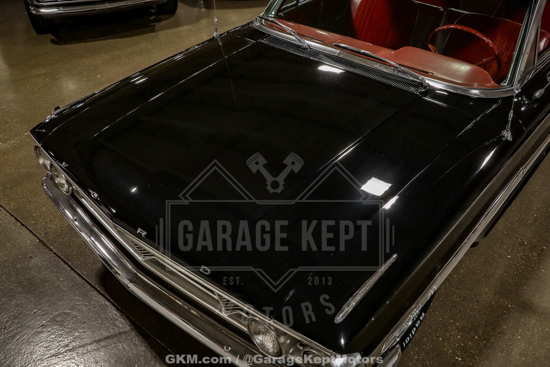 Unknown-Galaxie-1964-Black-Red-32