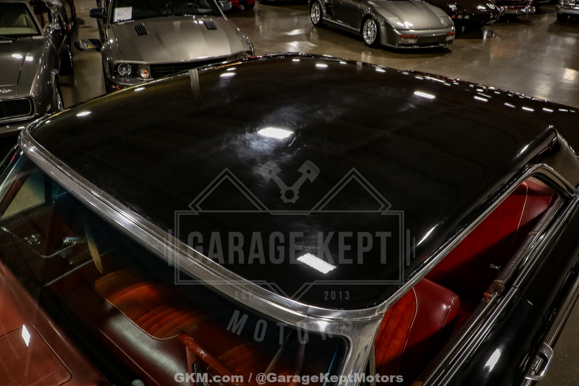 Unknown-Galaxie-1964-Black-Red-34