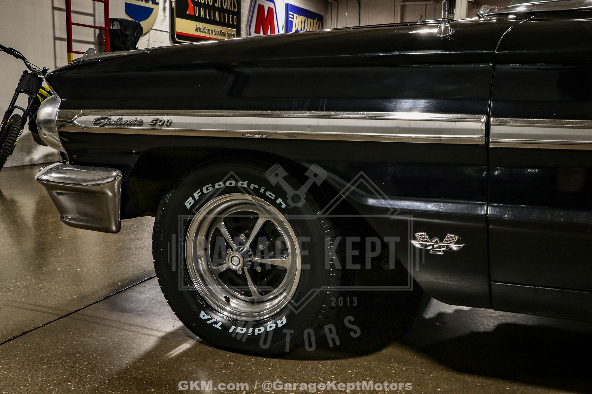 Unknown-Galaxie-1964-Black-Red-40