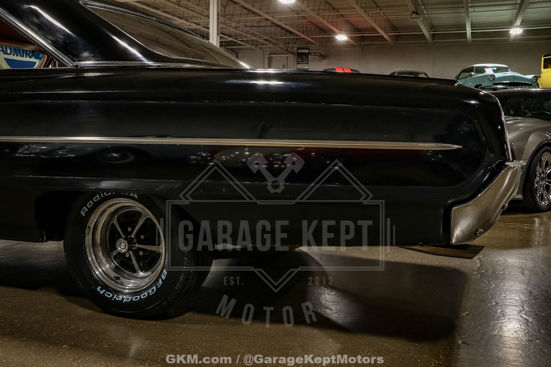 Unknown-Galaxie-1964-Black-Red-43